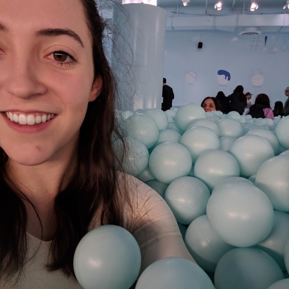 Meet your Posher, Bridget - Picture 1 of 1